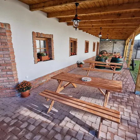 Comenius Moravus Vinarsky Dvur 3*