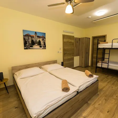 بيت ضيافة Comenius Moravus Vinarsky Dvur ميكولوف